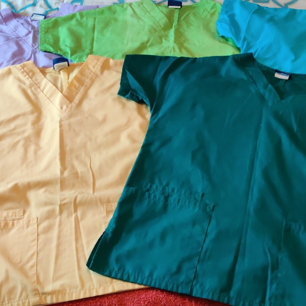Cherokee Workwear Scrub Top - Picture 2 of 2